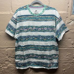 Nike Sportswear Swoosh Collar Tee